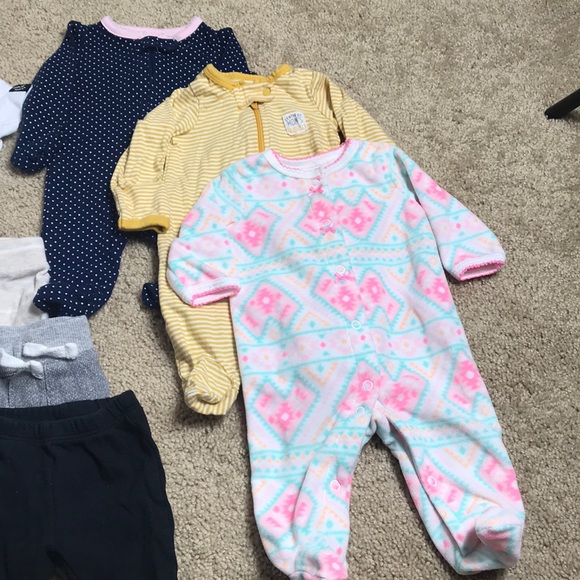 🌻 3/25 🌻 Newborn Bundle Onesie Pants Pajamas - Picture 3 of 9